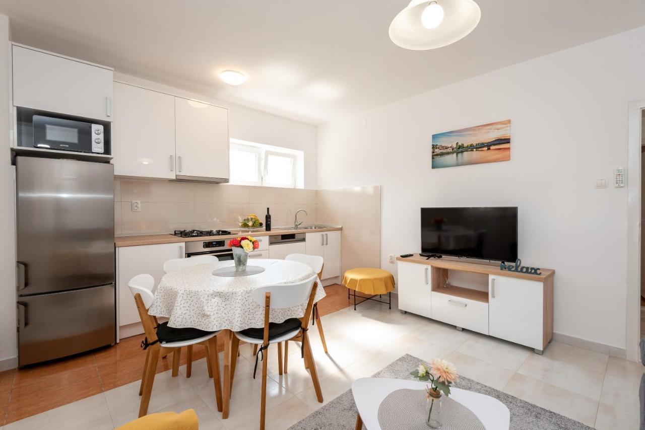 Apartman Galov Metković Exterior foto